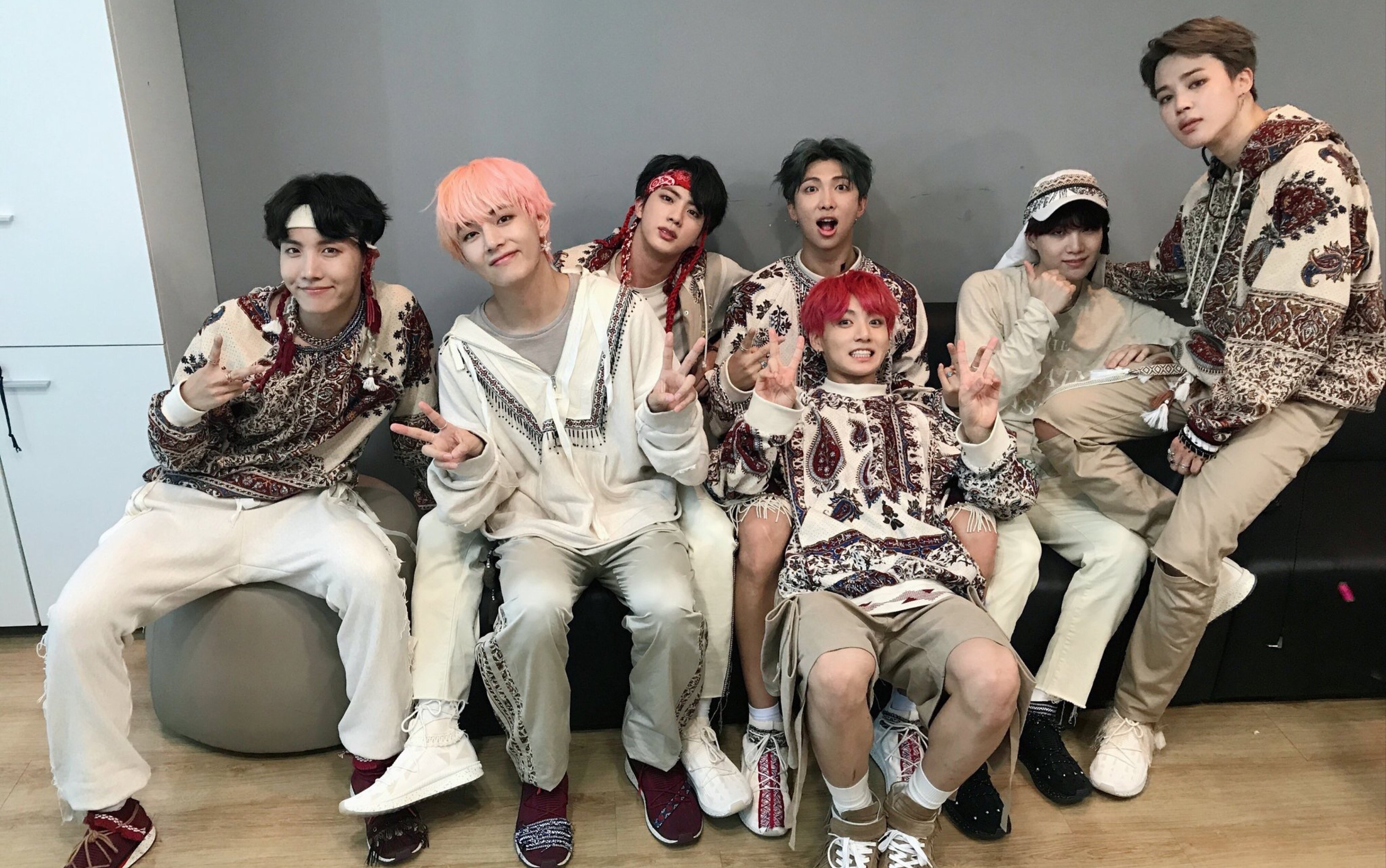 【防弹少年团】180908 音乐中心 idol bts 4k直拍合集_哔哩哔哩 (゜