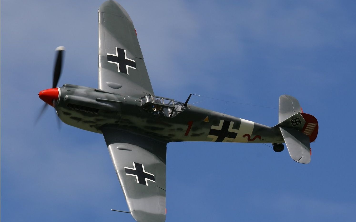 战地5挂b开飞机怎么办当然是上飞机制裁他啦