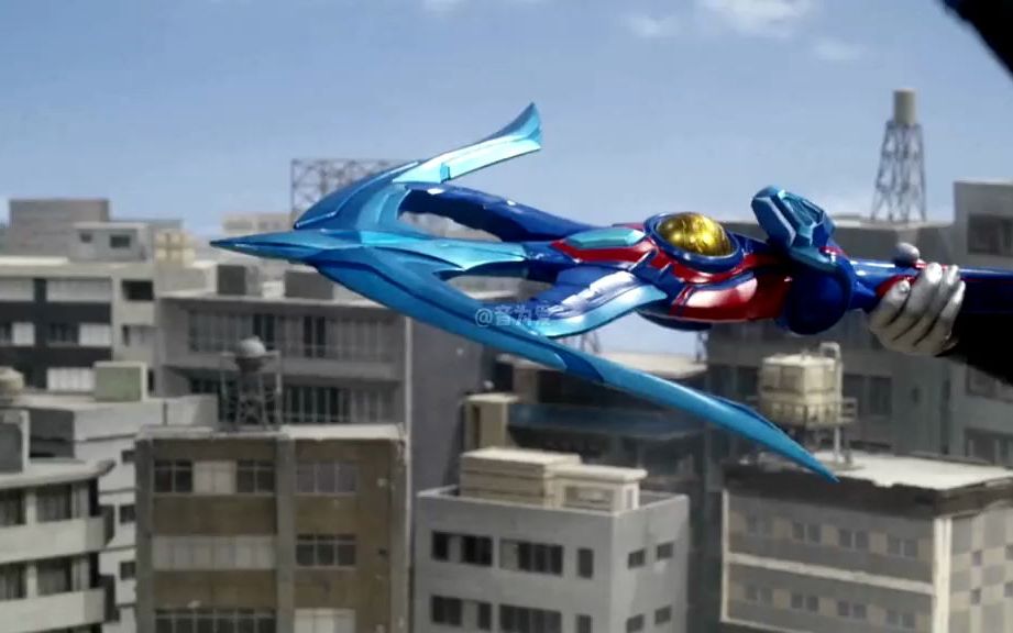 假如奥特曼使用光之弓箭有段位,赛罗pk特利迦,你觉得谁最厉害?