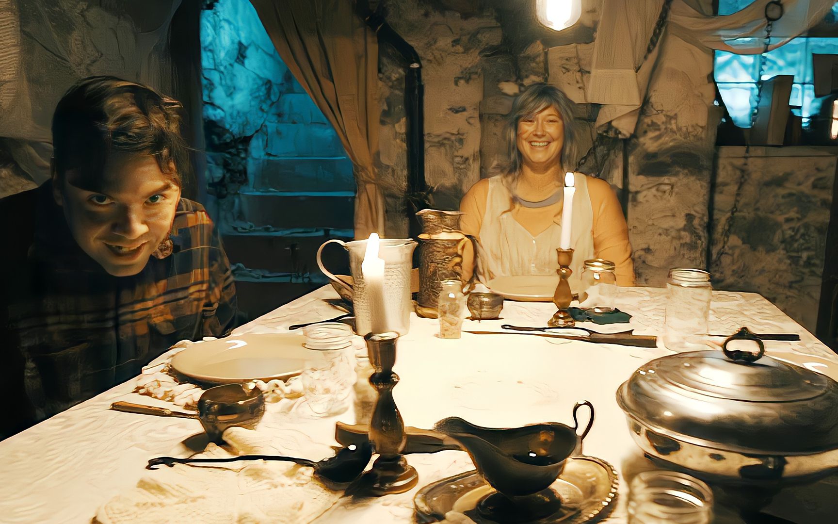 原始森林藏匿食人族,游客都被端上了餐桌(2)