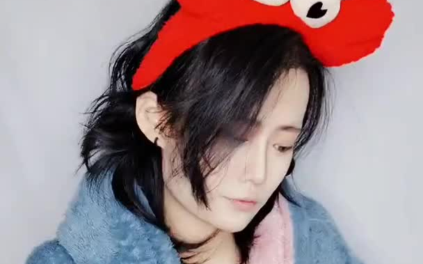 画中人仿妆 来,告诉我,你倚靠的是哪座山?原画师@bug夏 真是太高产了