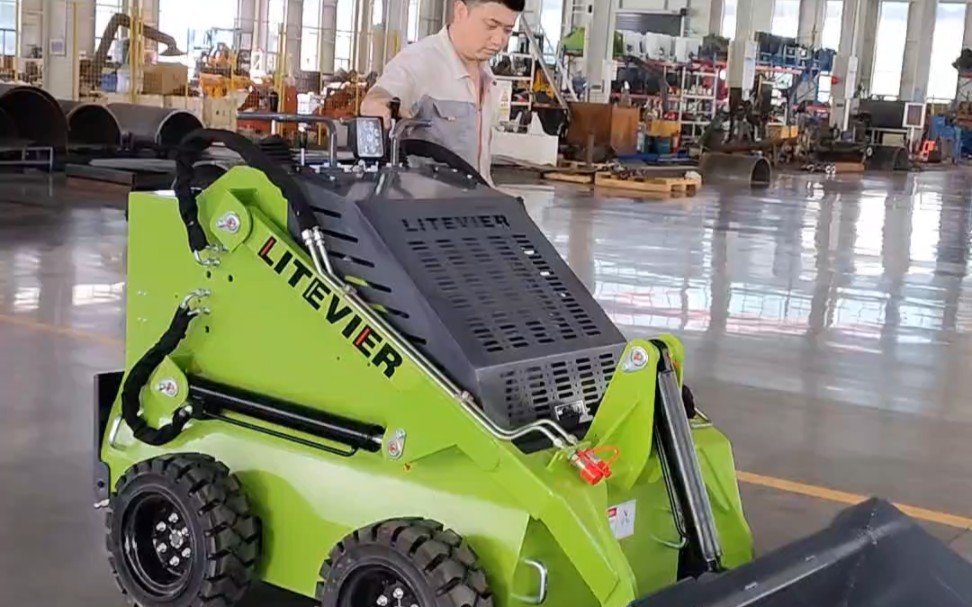 电动滑移装载机#轮式滑移小铲车#履带滑移机#滑移破碎锤#滑移钻孔机