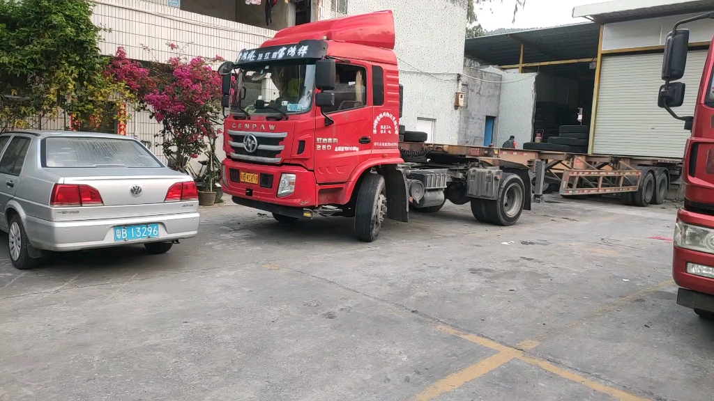 深圳码货柜车停车场保安都是扫地僧有没可能这是最适合我的工作