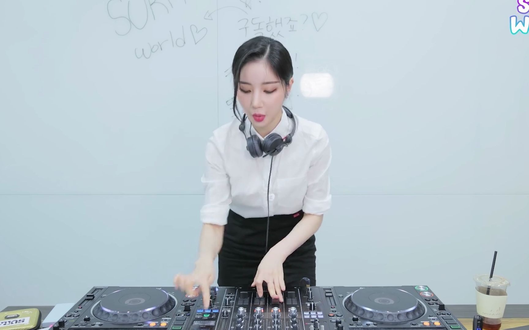 [图]【最美情侣】分享一首好听的DJ，记得收藏哦