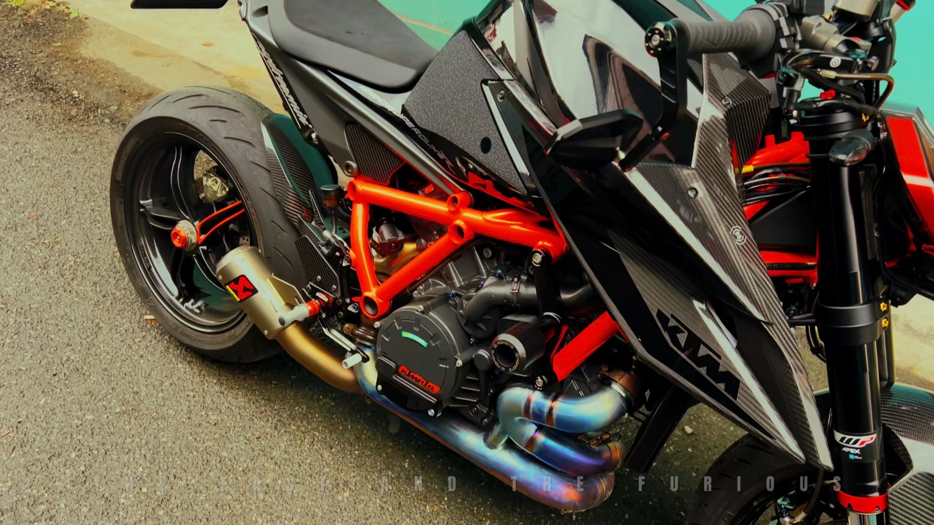 ktm 1290 super duke r 改装,保留橙色元素改黑案例