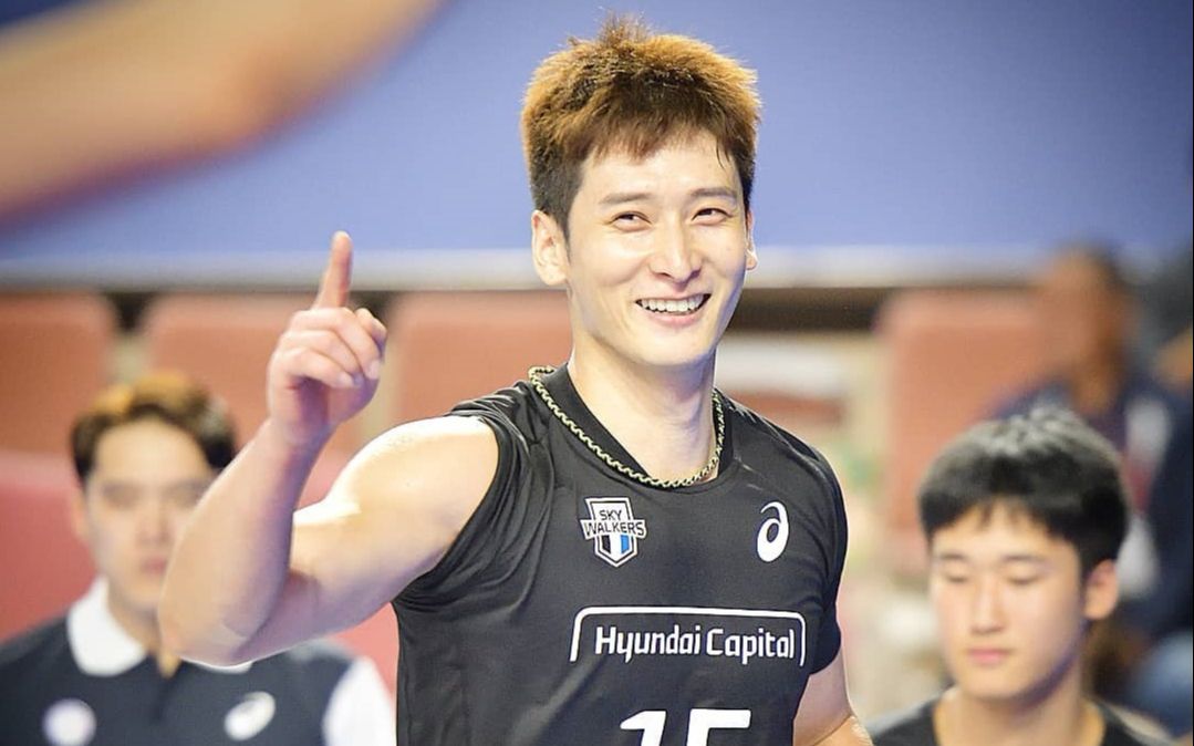 文圣民瞅瞅这发球你们的老公依旧生猛