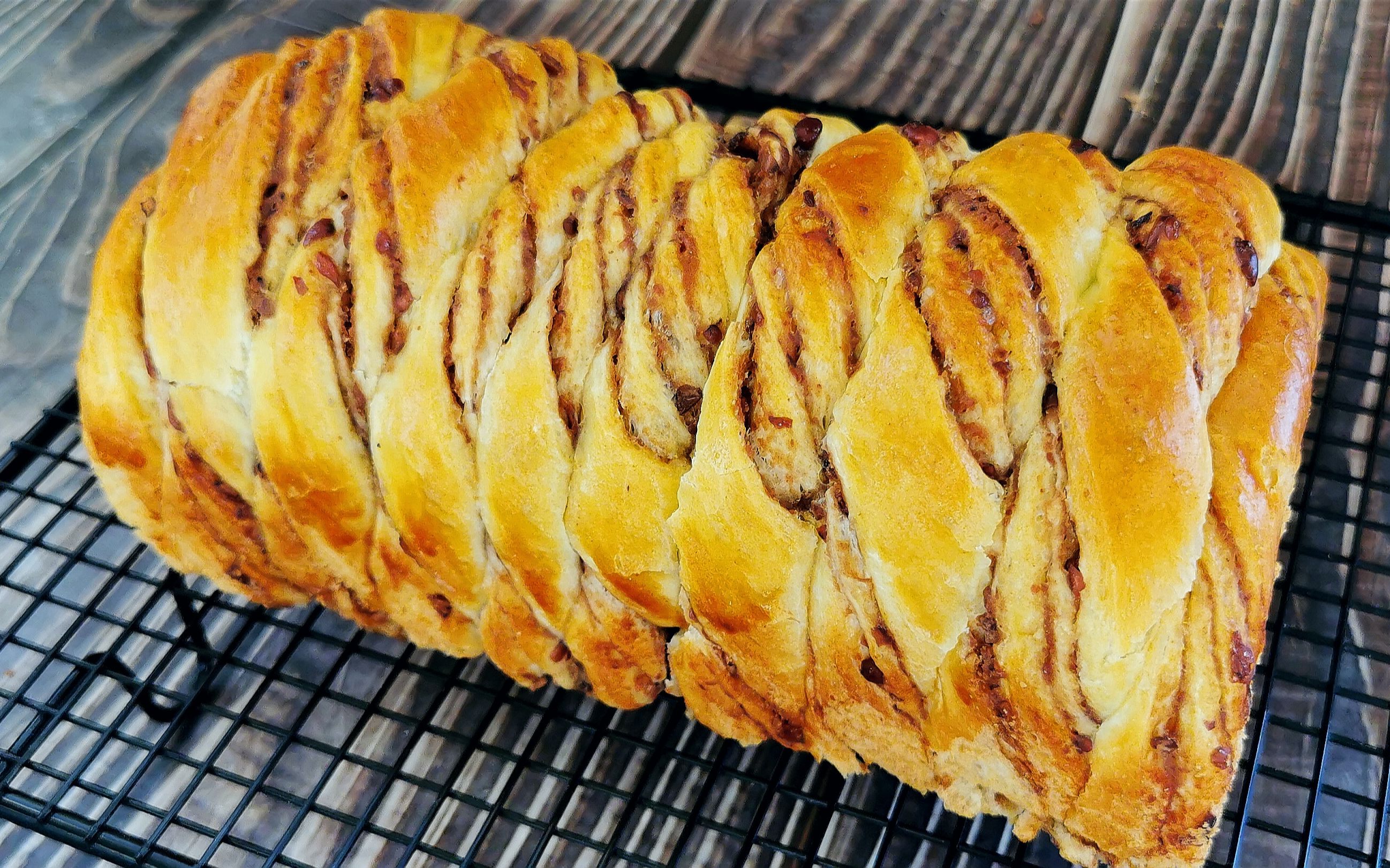 烘焙店12元一个的豆沙大面包教你在家做,配方比例详细,特好吃