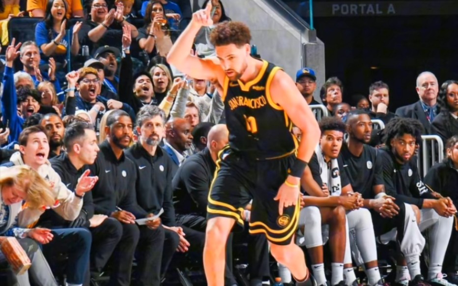 3500百个三分球的库里 三分记录第9的克莱 一场难得的胜利 继续保持小