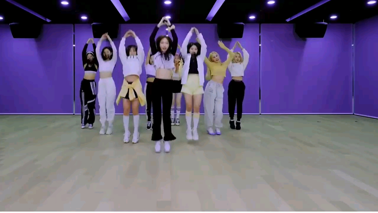 万物皆可kpop韩国女团高清 t-ara - lovey-dovey-3