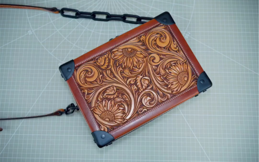 手工皮雕#高端定制#重工箱子包