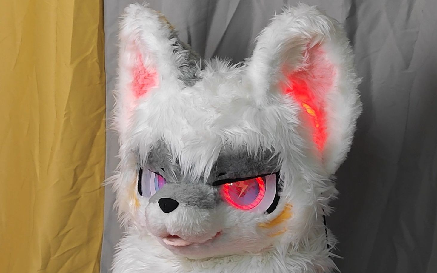 兽装发光眼1.0 展示效果 有兽喜欢这样的眼睛吗?