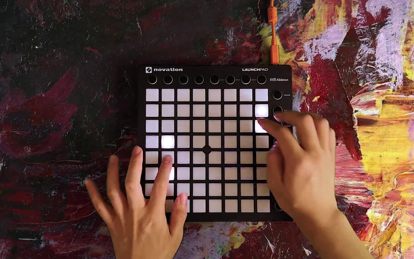 教主 棉花糖(alan walker marshmello)顶级混音《alone》 launchpad