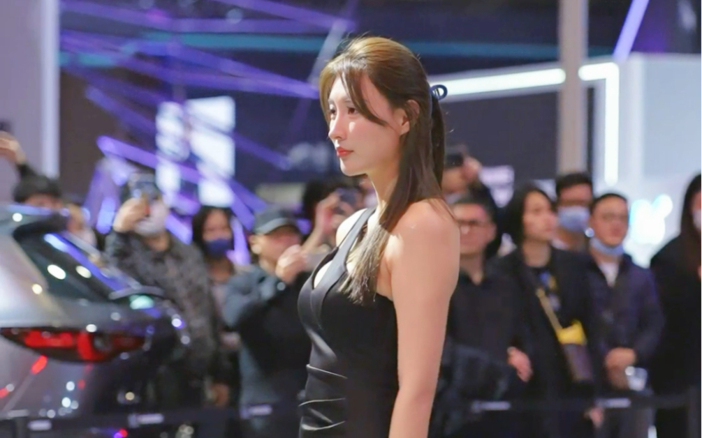 2023上海车展 #走出气质走出范儿 #最美车模 王语会