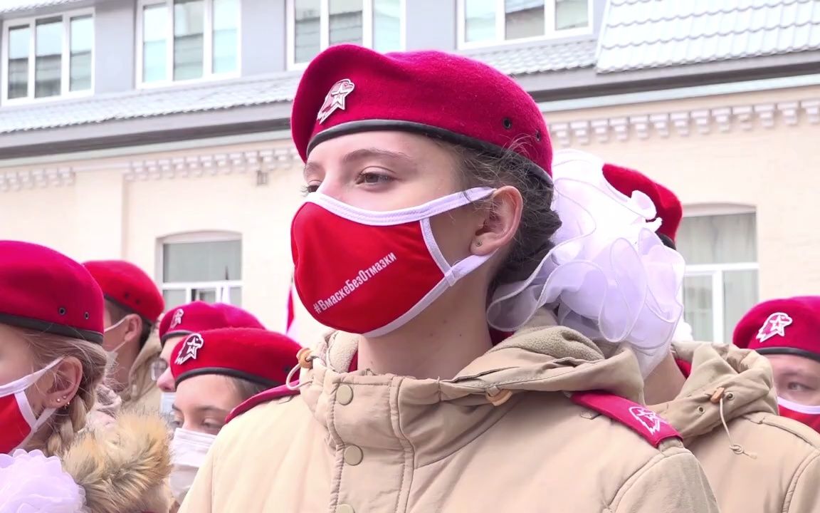 亚历山大涅夫斯基雕塑在国防部军事大学揭幕哔哩哔哩bilibili