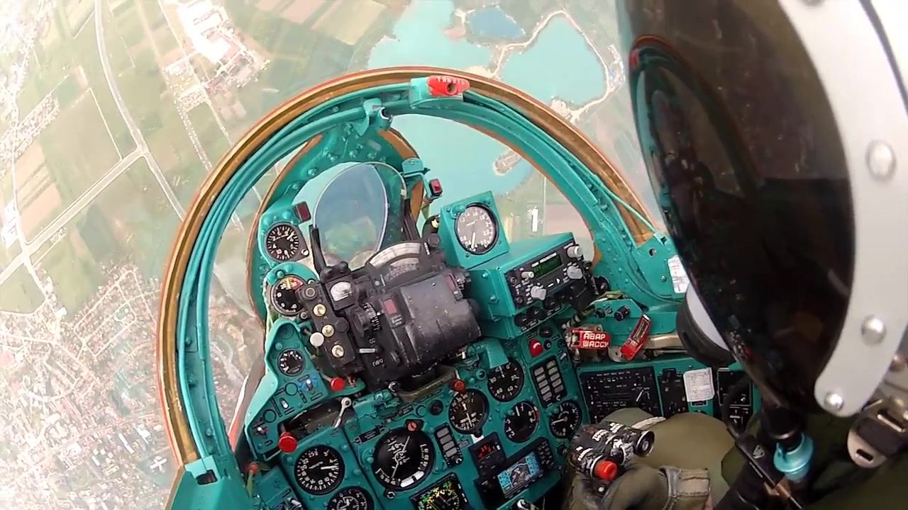 克罗地亚空军米格21战斗机座舱视角