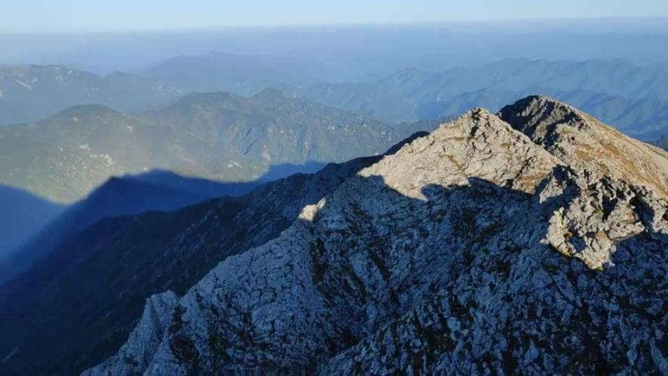 登顶中华龙脉秦岭之巅陕西最高山峰太白山拔仙台哔哩哔哩bilibili