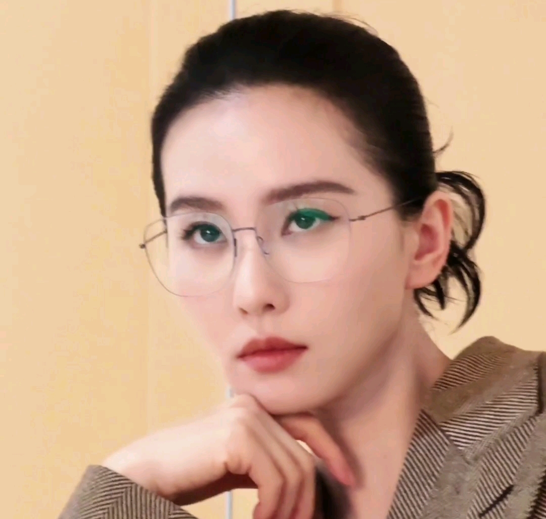 【刘诗诗】近距离怼脸盯,美的心跳加速