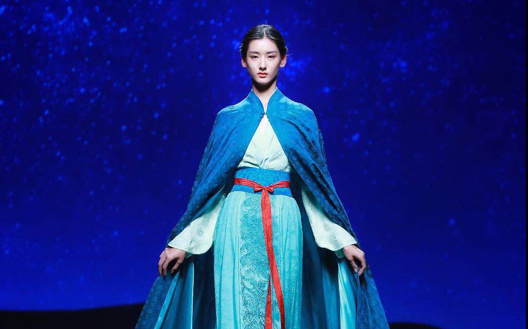 [图]【川纳时尚】汉服登上中国国际时装周！楚和听香2018高级定制春夏发布会（独家完整版）