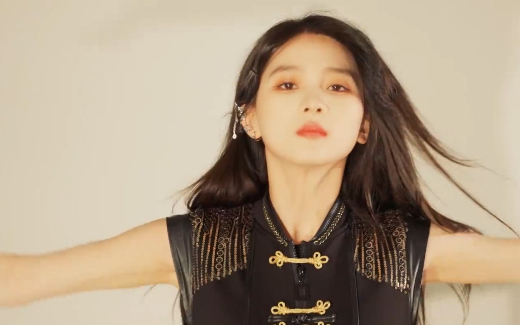 gnz48-谢菲菲《晨光》