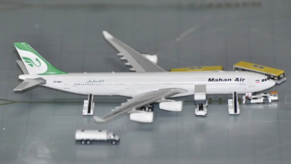 开箱绝版JC wings 1/200合金飞机模型西班牙国家航空A340-600空中