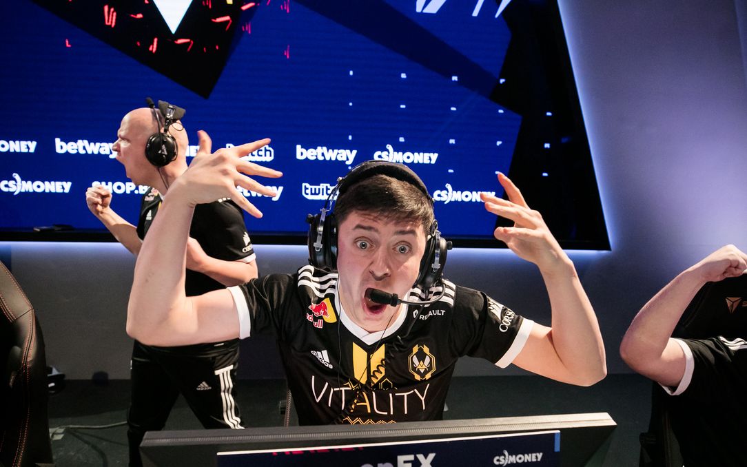 【csgo 集锦】法兰西巴士底狱守护者 apex 2021 iem夏季赛集锦(√)