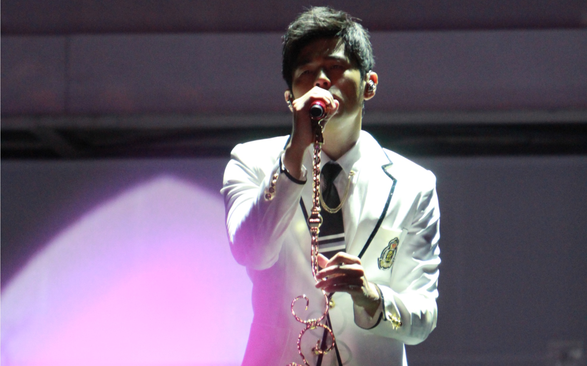 白衣限定《轨迹》带来满满的感动 周杰伦曼谷嘉年华day1