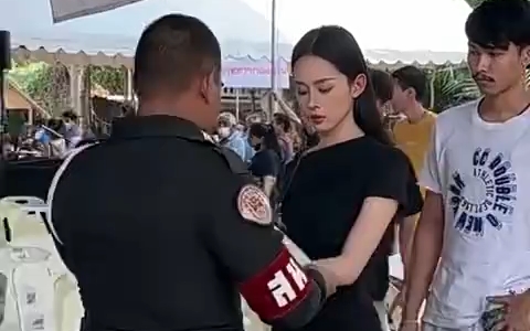 泰国服兵役有多可怕?服役期长达25年,人妖也逃不过,评论区炸了