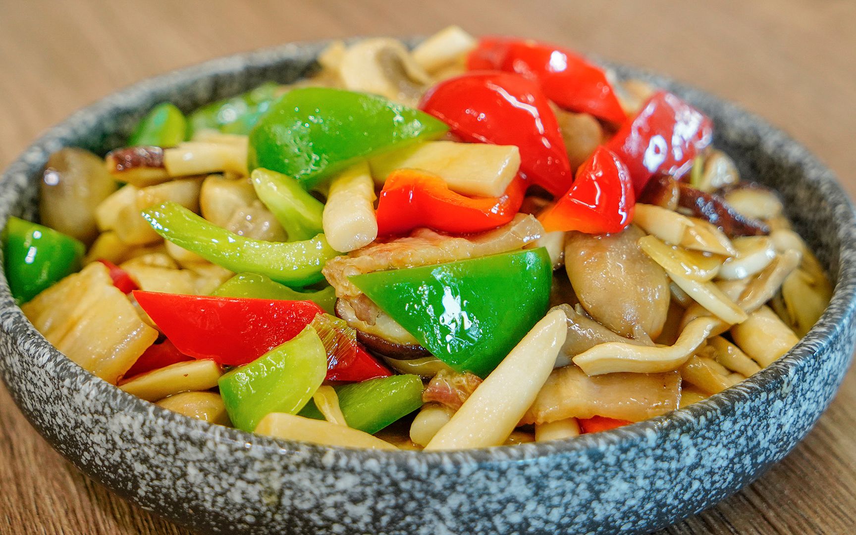 6种鲜菇,炒杂菇广东人家常做法,鲜嫩爽口好开胃