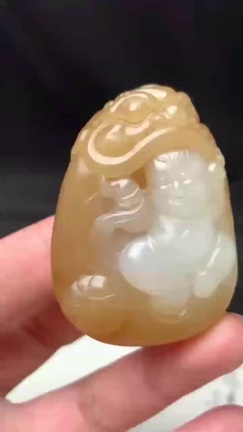 和田玉之且末糖玉宝宝佛欣赏