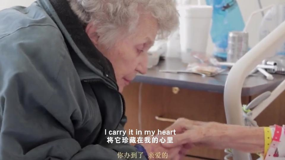 [图]隐秘的爱   I carry your heart with me，I carry it in my heart.我珍藏着你的心，珍藏在我心上。