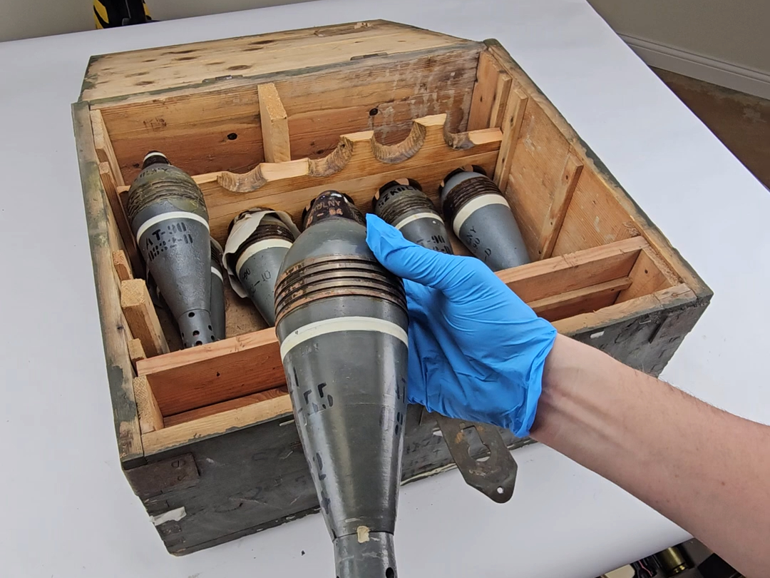 开箱评测冷战时期波兰生产的82mm迫击炮弹