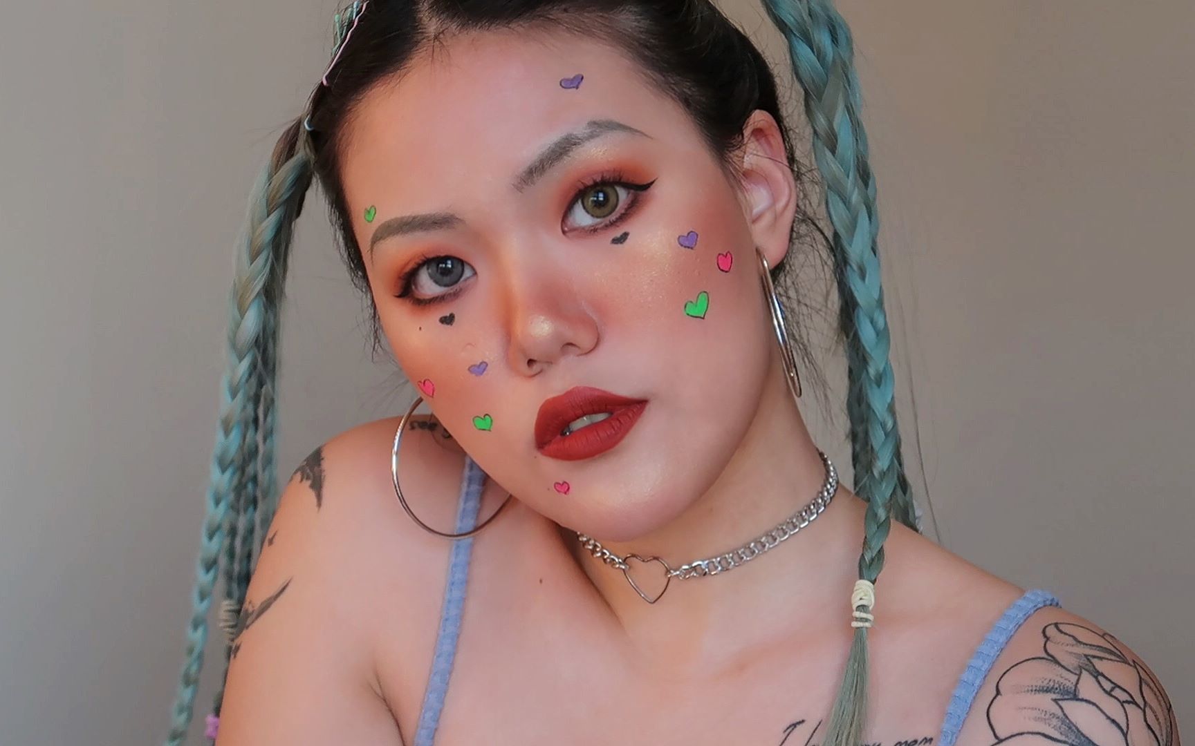 单眼皮必看的亚文化妆容 超有个性酷女孩妆 脏橘色柔晰暮色妆_哔哩