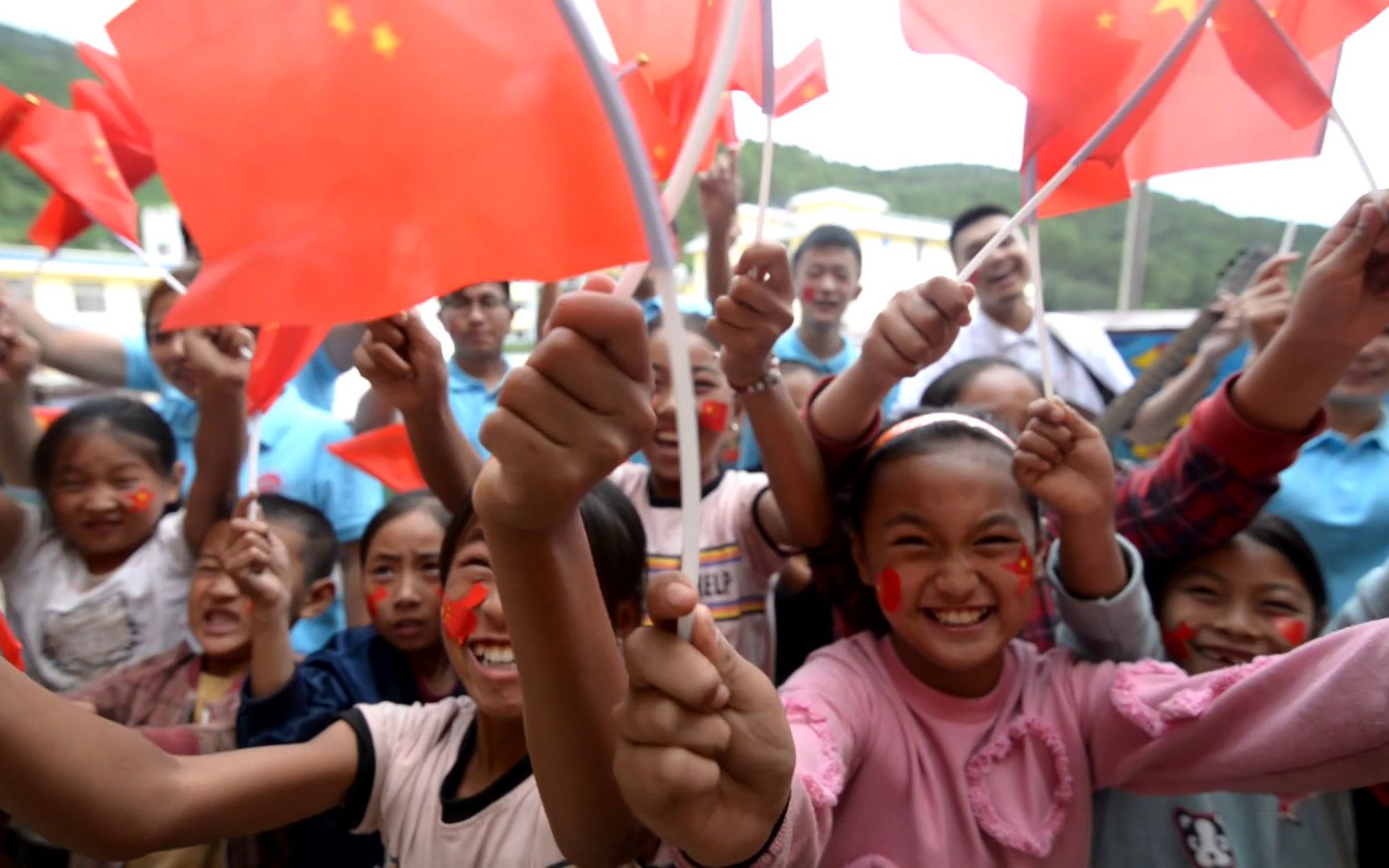 [图]《祖国，我在脱贫攻坚主战场》——《我和我的祖国》