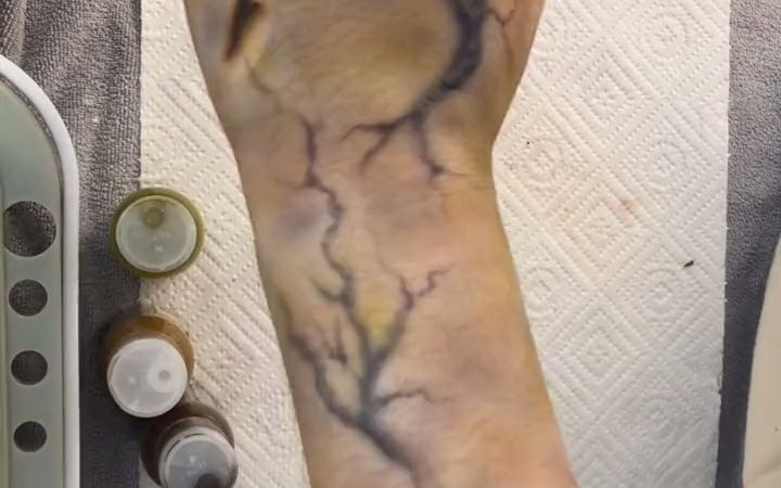 【特效化妆】丧尸手臂