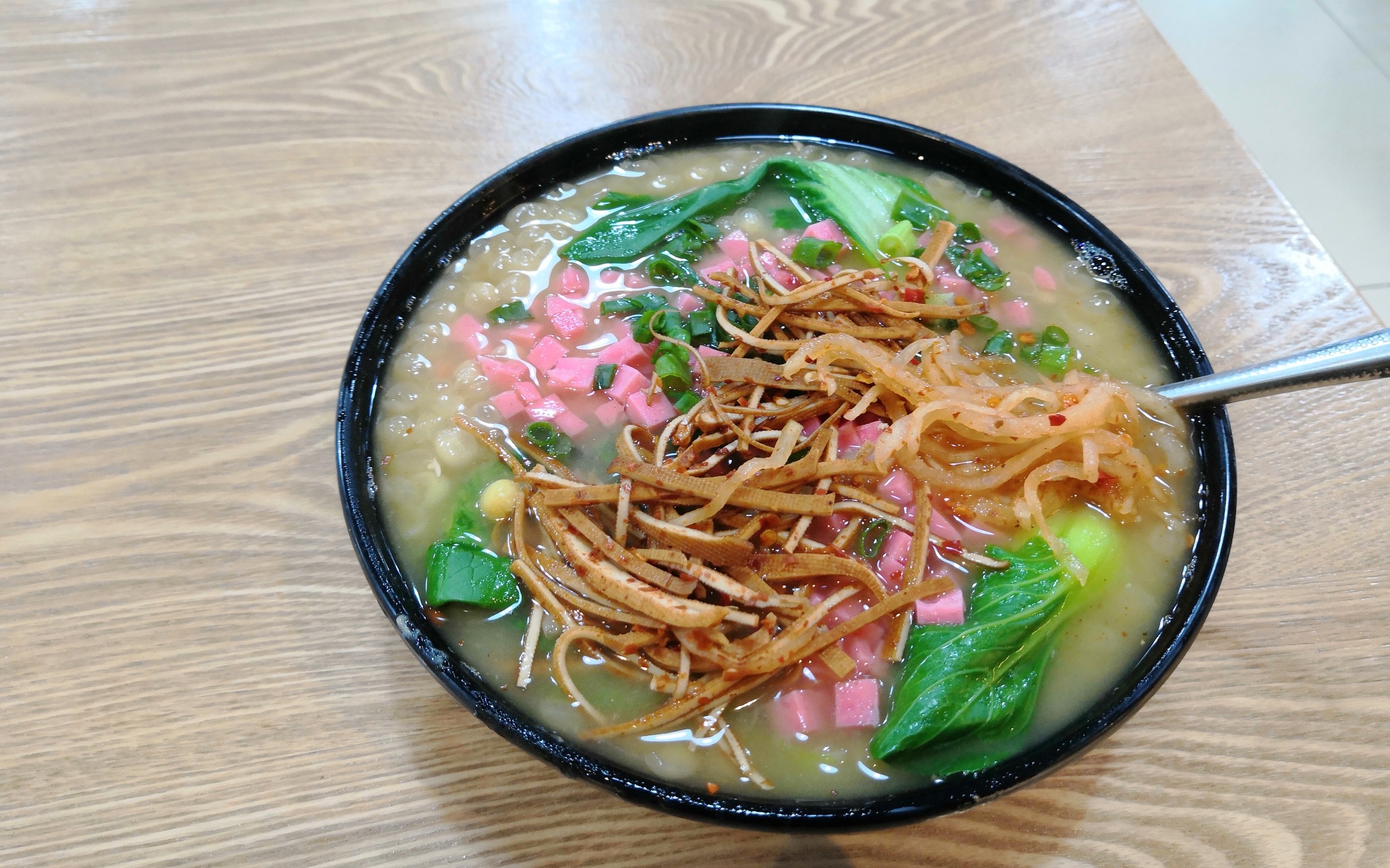 食堂打卡03,热乎乎豆汤饭,很多小配菜混在一起更好吃哦,干丝尤其巨爽