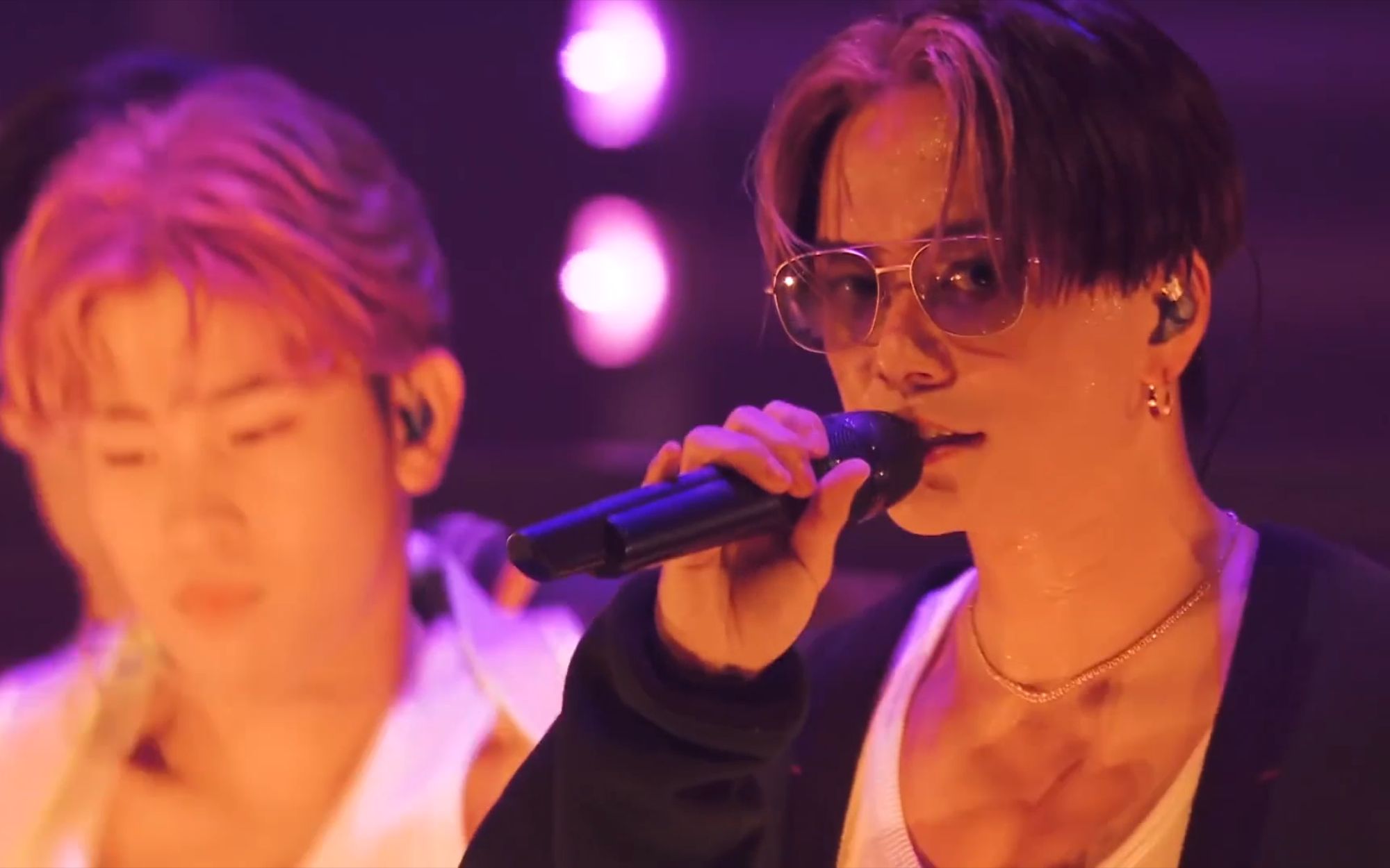 [图]【BALLISTIK BOYZ】《All Around The World》- Live at TOKYO GARDEN THEATER