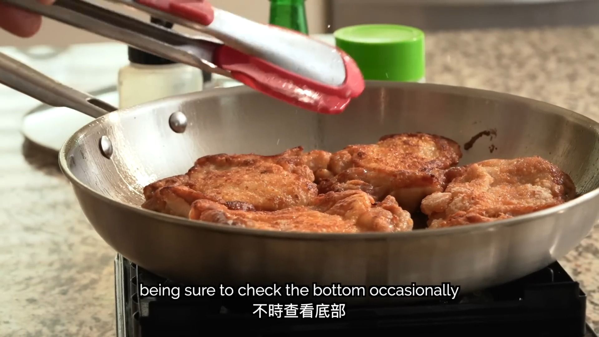 How a Chinese Chef cooks Chicken Thighs【双语字幕】哔哩哔哩bilibili