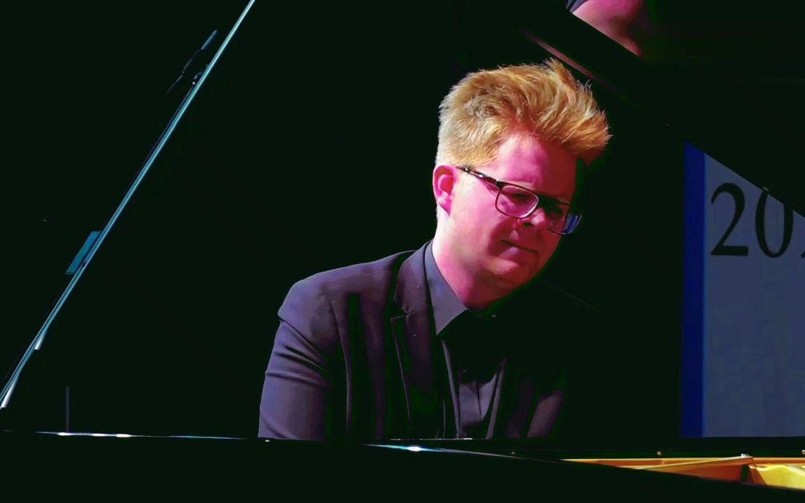 [图]Carter Johnson（加拿大）钢琴演奏：《降B大调随想曲》BWV 992； Johann Sebastian Bach: Capriccio in B♭