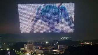 Tải video: 【初音未来】7998架无人机在夜空中再现「Intergalactic Bound」