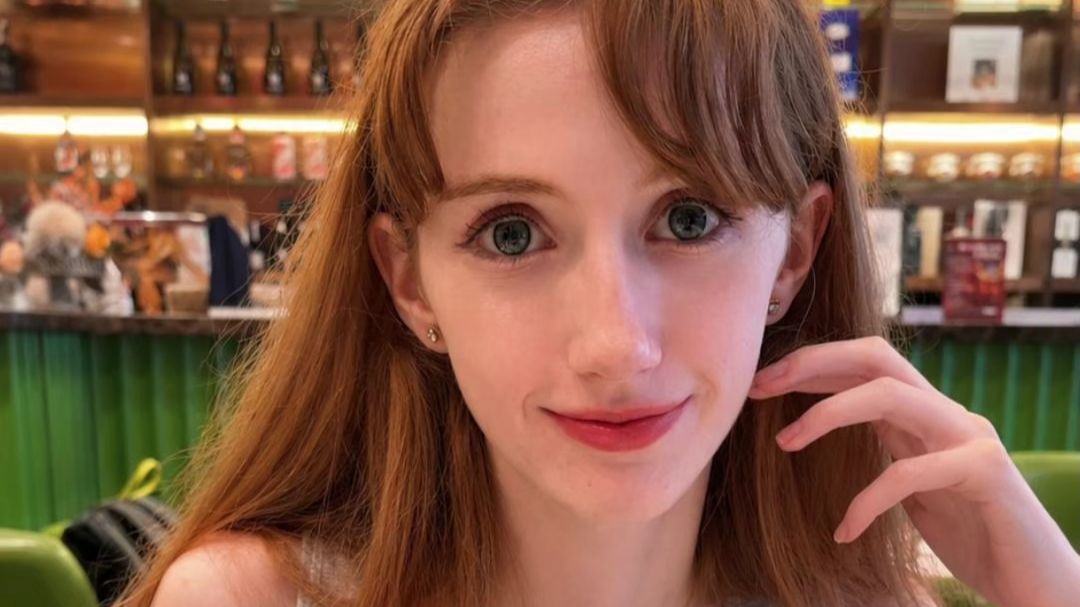 英国女友第一次吃火锅，味蕾彻底颠覆，直呼美味，羡慕中国人每天都能吃到