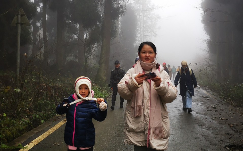 [图]走到哪儿，爱的种子播撒到哪儿。我的眼里，每个人都是沃土。你觉得呢？