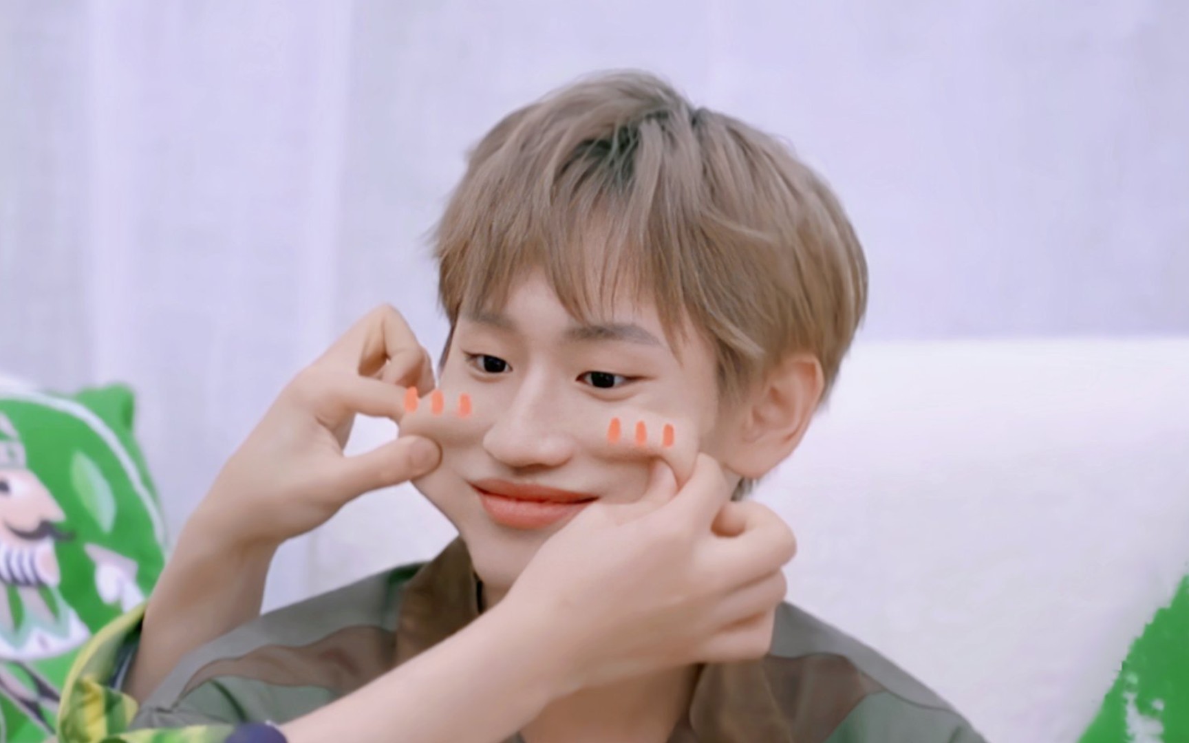 【ak刘彰】会撒娇害羞的鸭鸭真可爱 想揉秃鸭脑袋