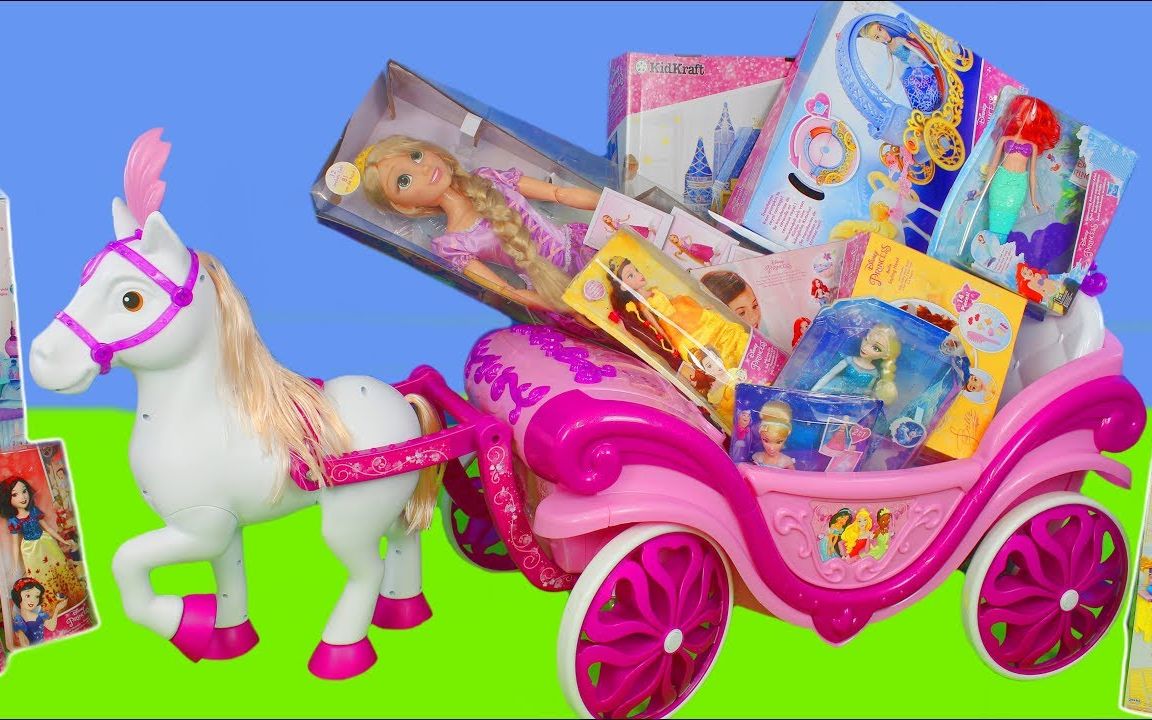 迪士尼公主乘上豪华马车玩具去旅行啦