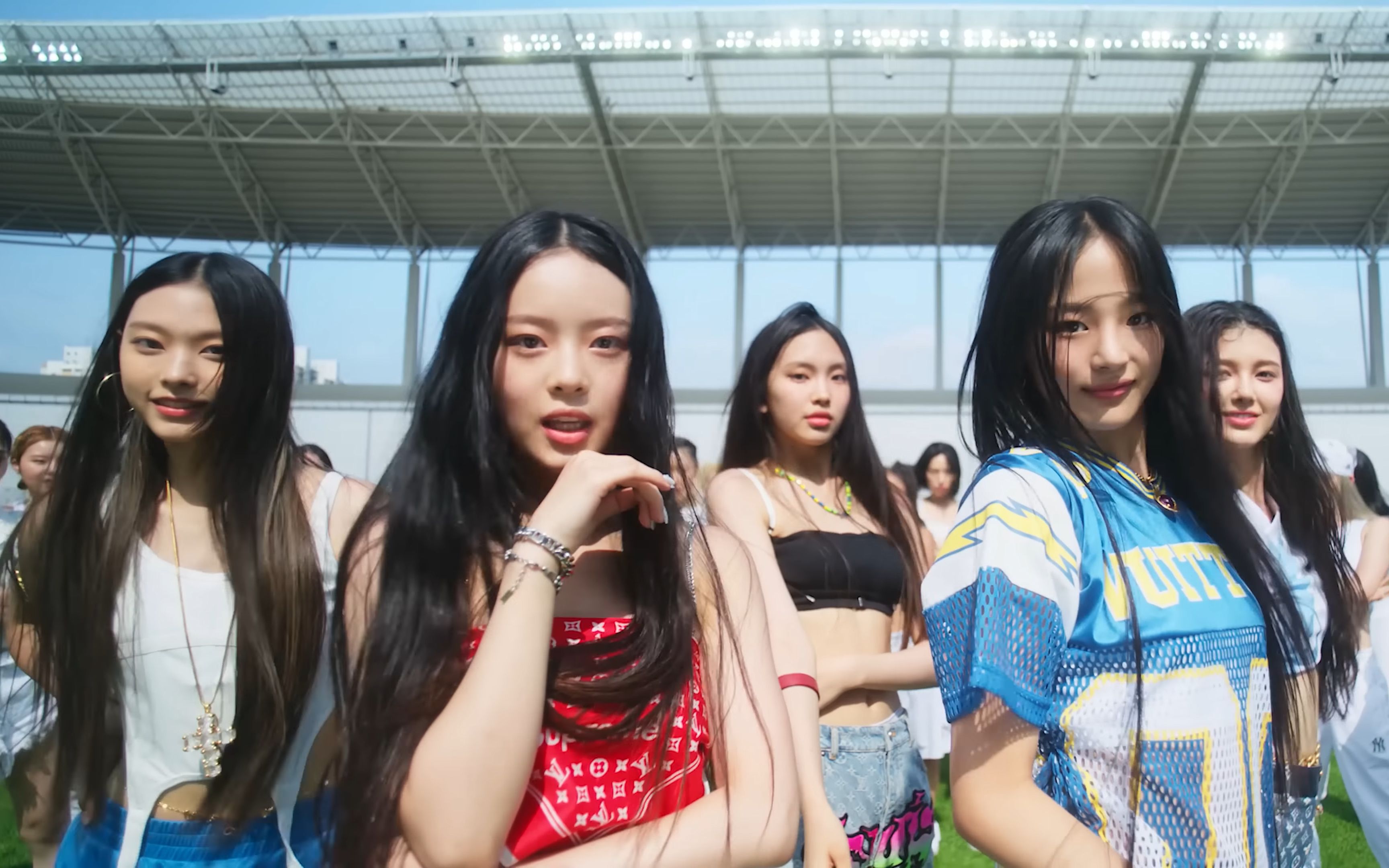 [4k/mv中字] newjeans -attention mv&表演版 哦呼 尝试以为相当