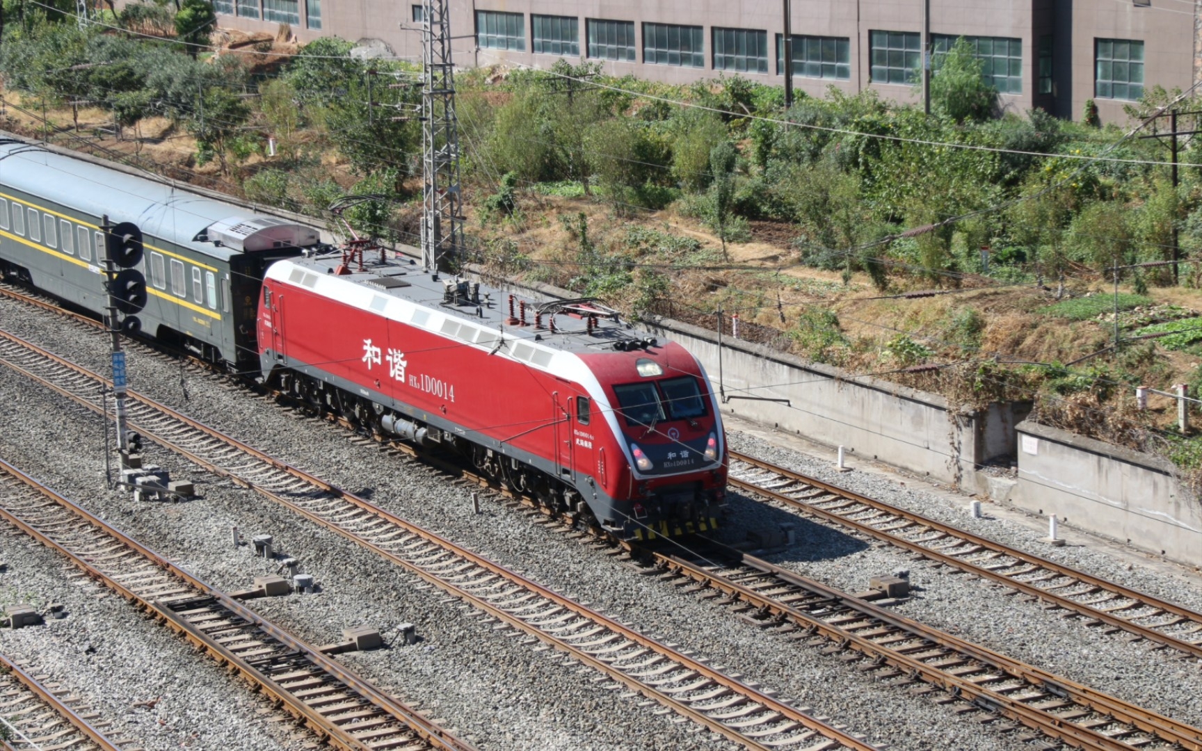 [中国铁路]武局南段hxd1d-0014牵引客车z334次成都东～深圳东