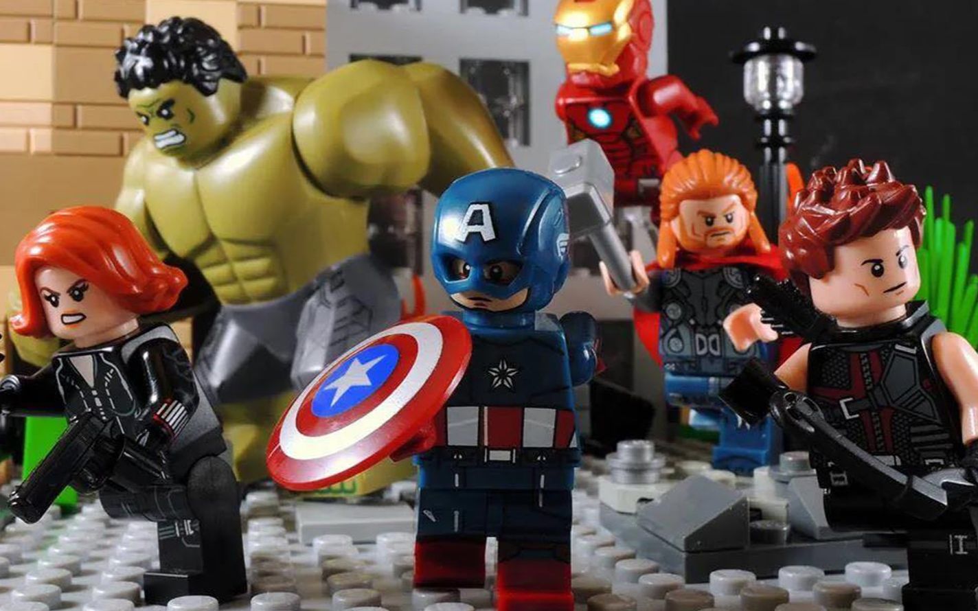 活动作品用乐高人仔图片模仿漫威片头