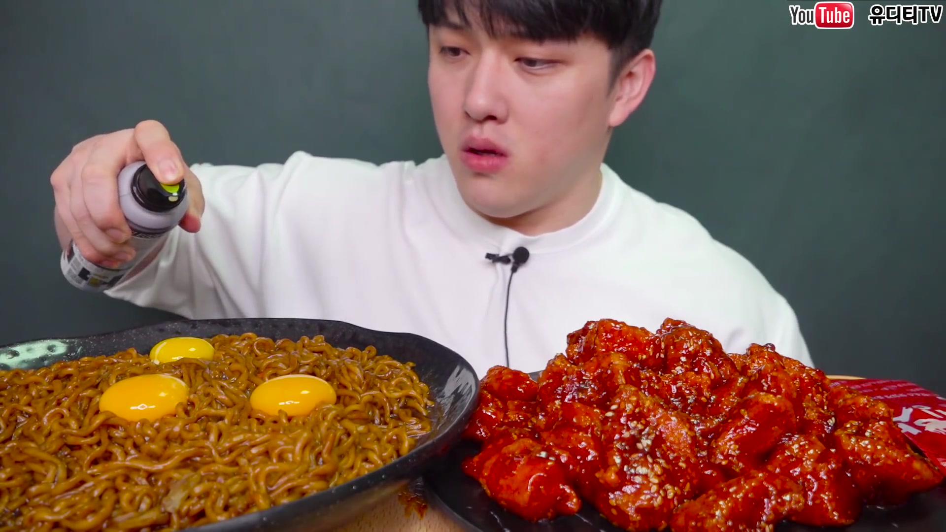 [图]深渊巨口韩国小哥吃播REAL SOUND MUKBANG SOCIAL EATING一定要看到最后哟