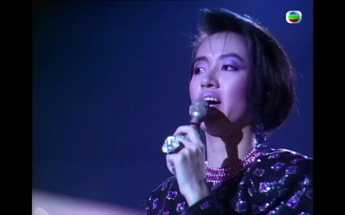 [图]梅艷芳 Anita Mui - 壞女孩 + 不了情 + 蔓珠莎華 @ 白金巨星耀保良 1985