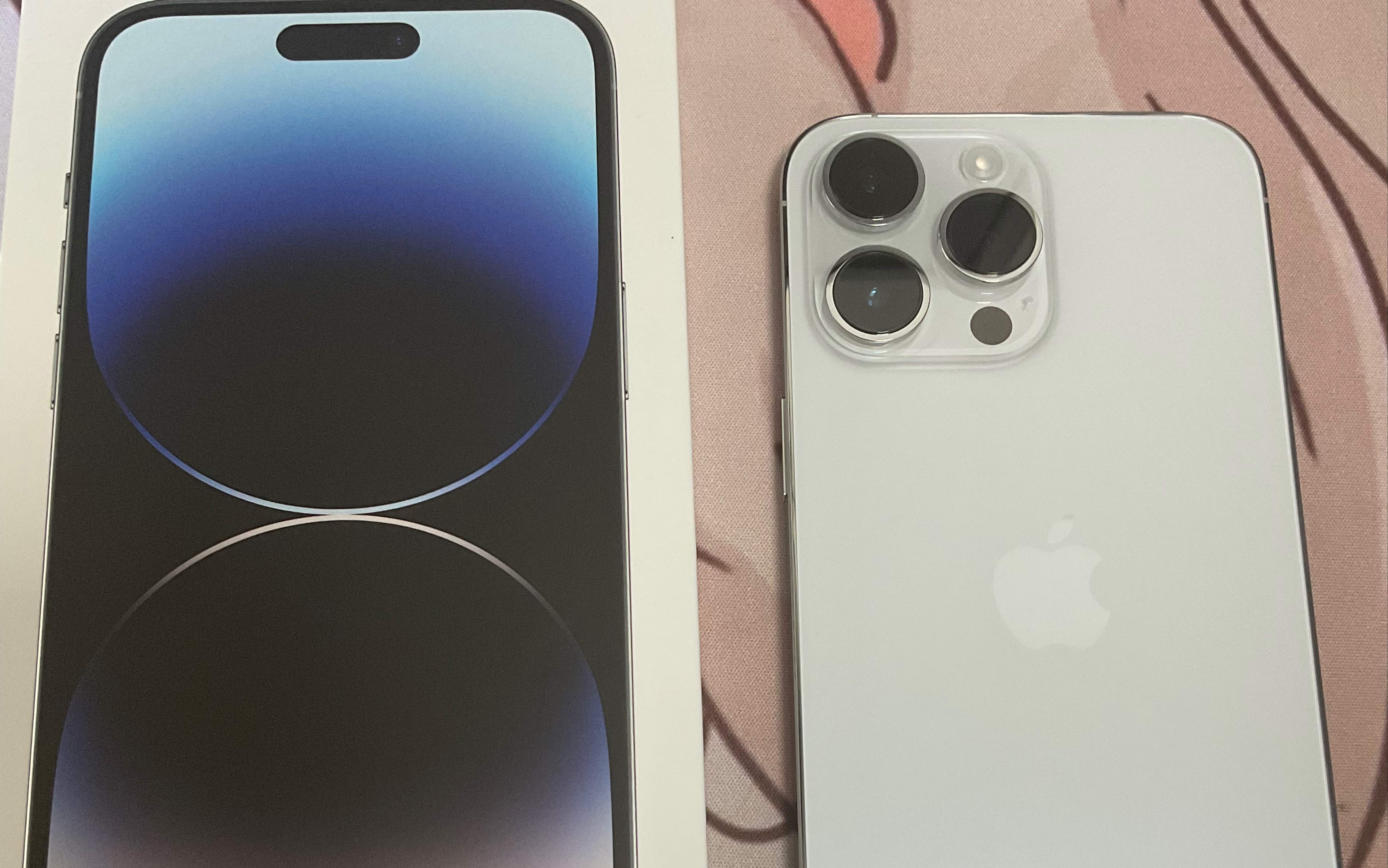 iphone14promax银色到货啦,随手开个箱
