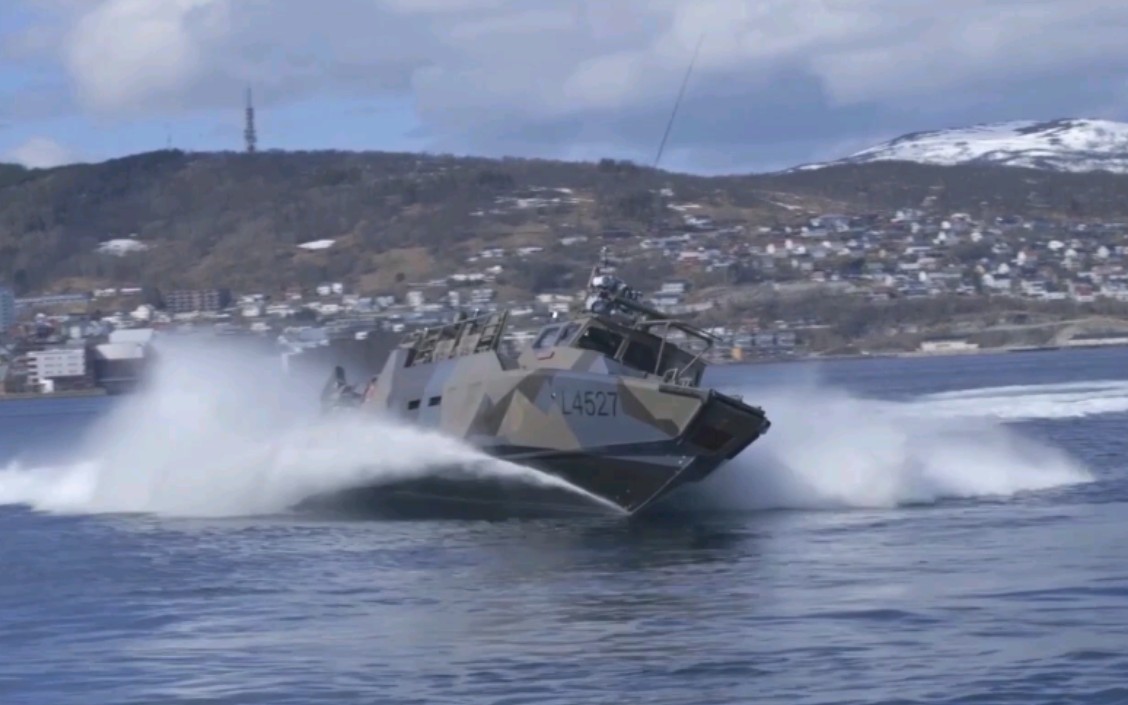 军事美国海军陆战队与挪威海岸突击队搭乘cb90快速攻击艇训练